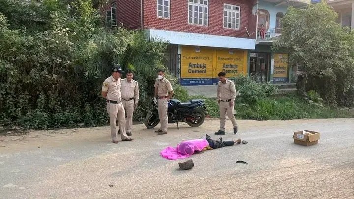 ओवरटेक करती बार बाइक चालक टृक की चपेट में आया मौका पर मौत