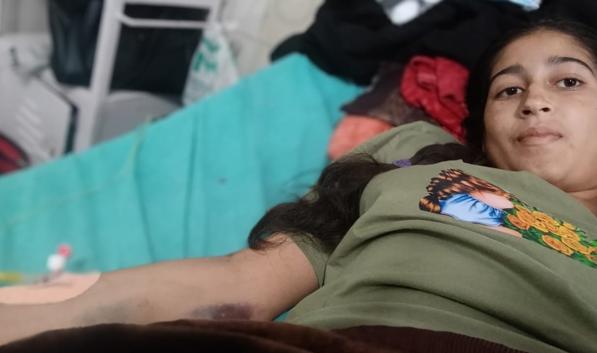 18 वर्षीय सान्या कैंसर से लड़ रही जिंदगी की जंग, परिवार ने लगाई मदद की गुहार ।