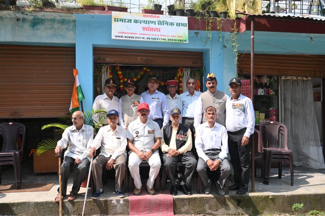 समाज कल्याण सैनिक सभा ने  सड़क हादसे में पीड़ित परिवार को दो 25000 की आर्थिक सहायता।